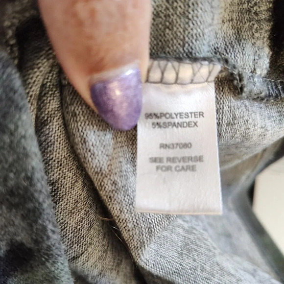 Cato Grey Green Black Camo Knit Top Women Size L Twist Front Long Sleeve - Picture 5 of 7